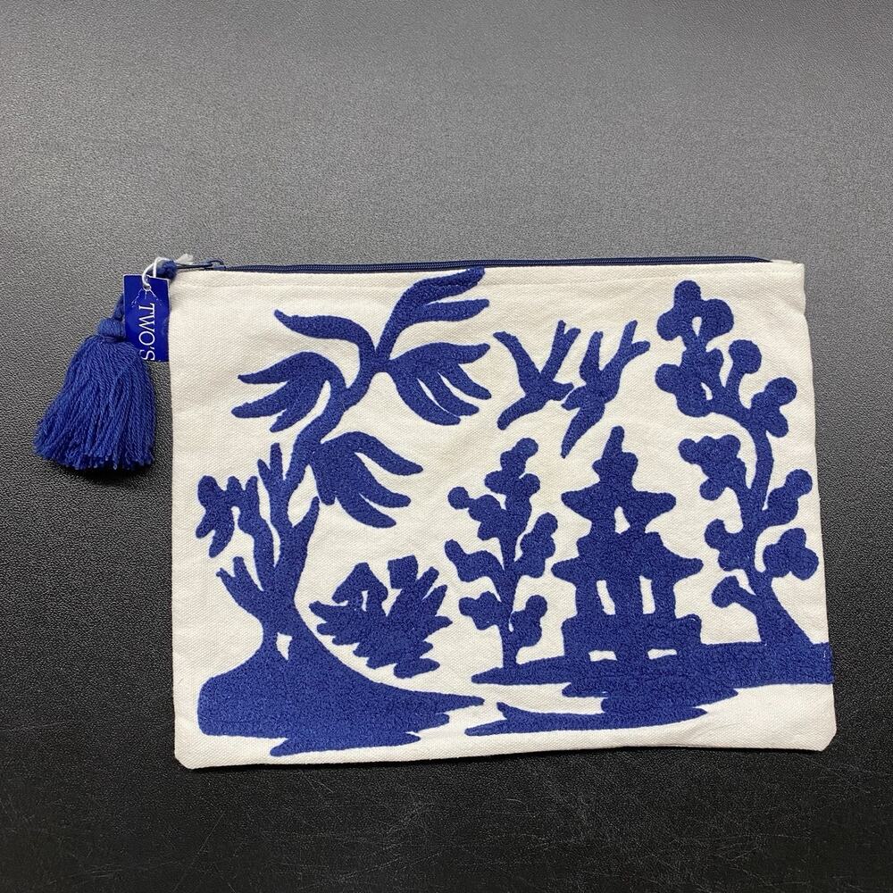 Blue White Chinoiserie Pagoda Cosmetic Makeup Bag Clutch Travel Pouch Tassel NWT